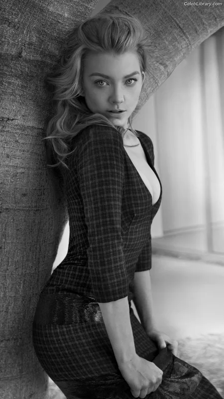 Natalie Dormer photo 1 of 274