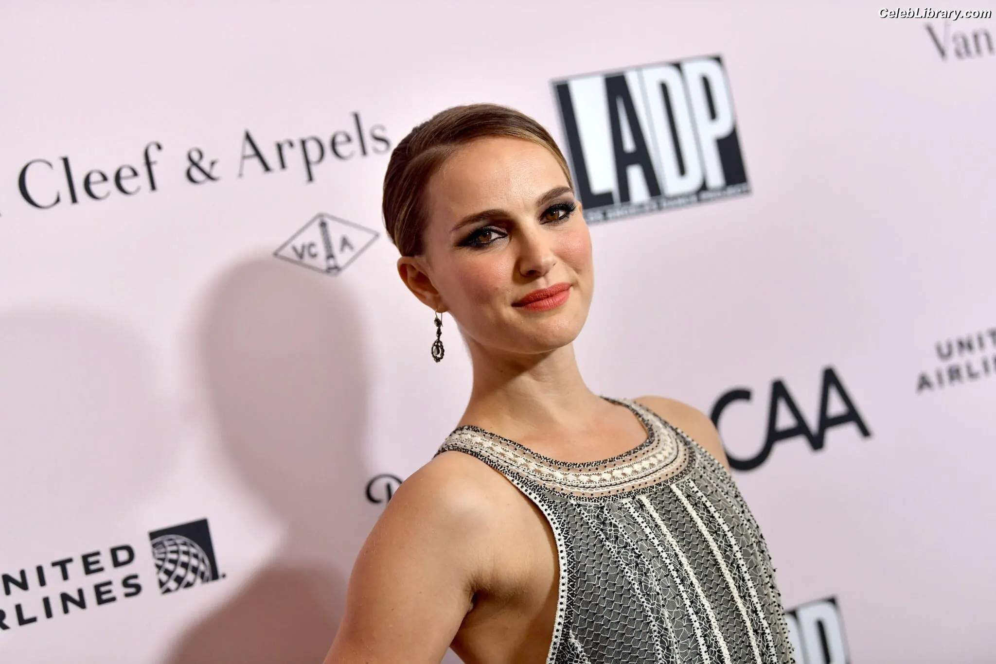 Natalie Portman photo 10 of 1531
