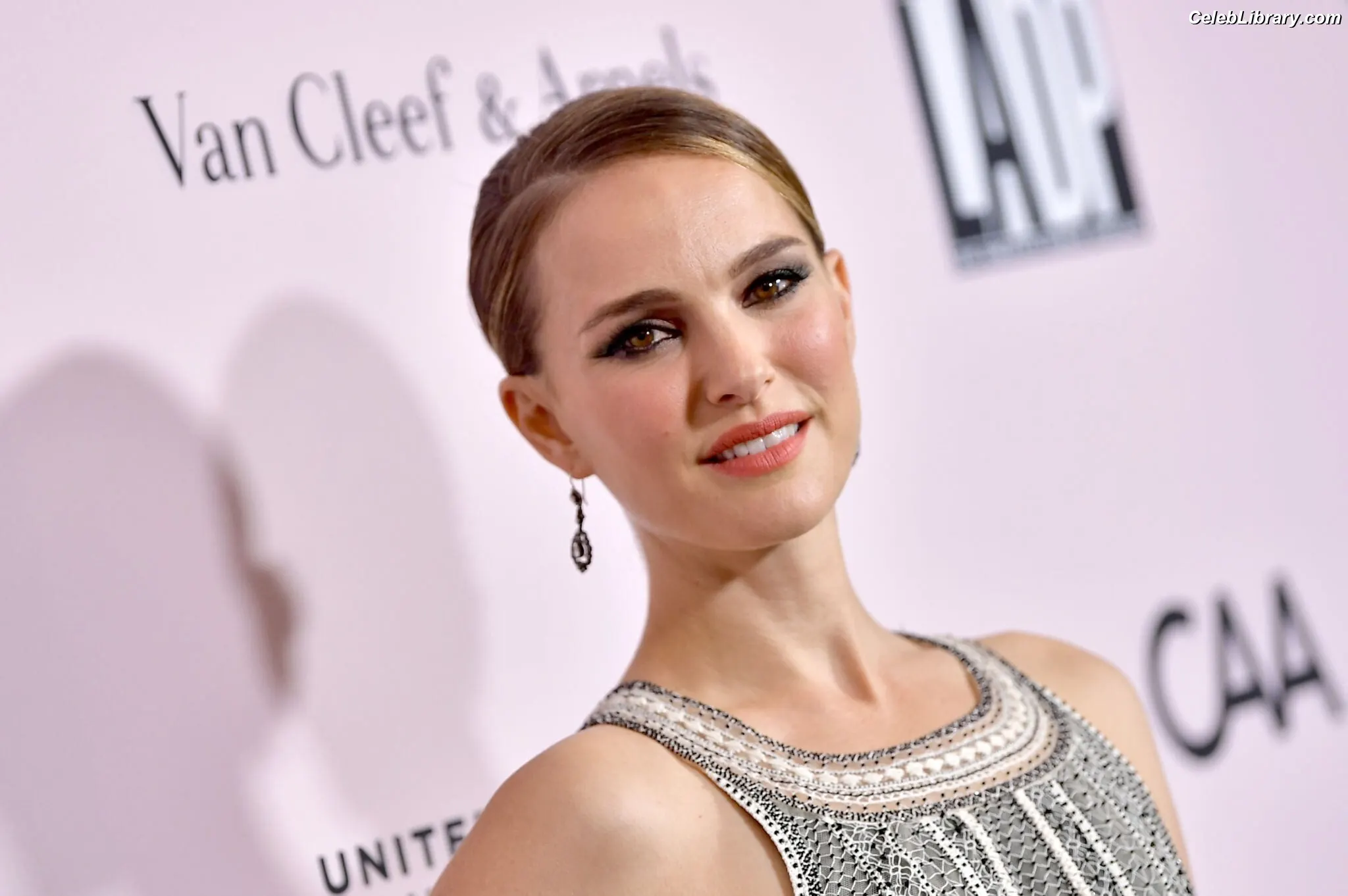 Natalie Portman photo 12 of 1531