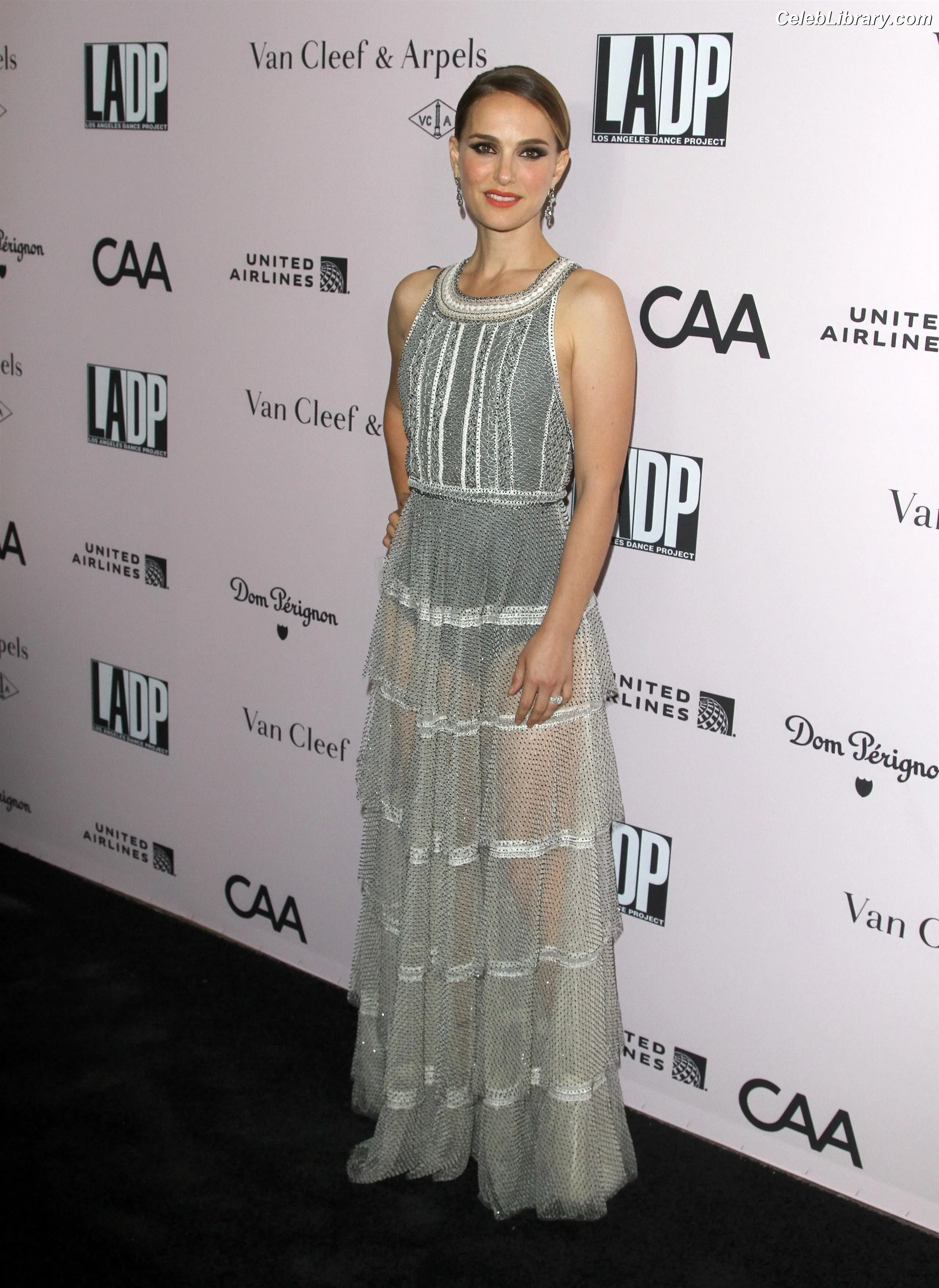 Natalie Portman photo 3 of 1531