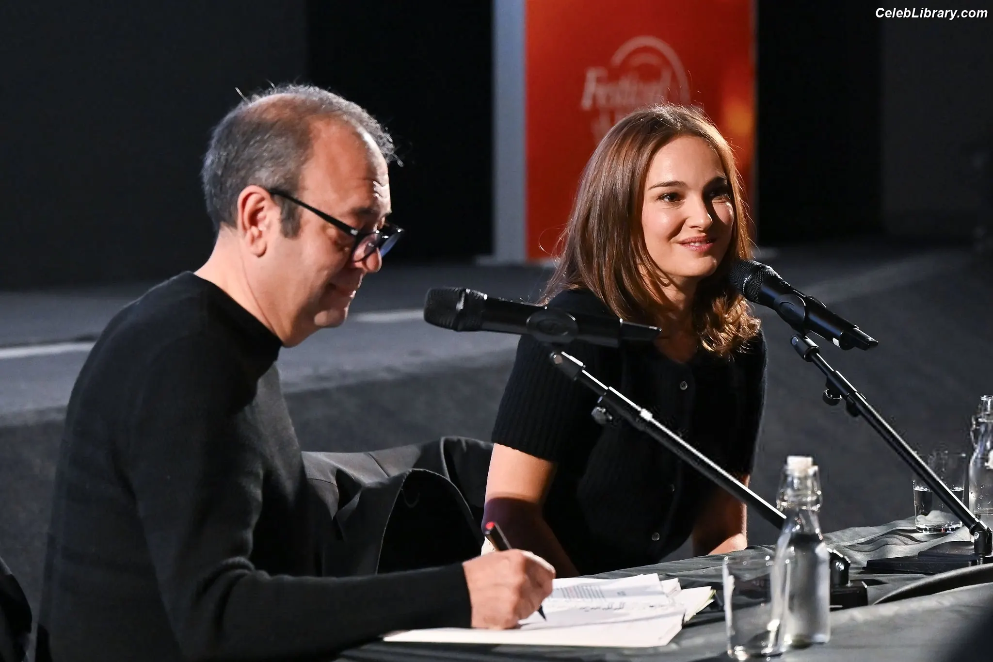 Natalie Portman photo 12 of 1531