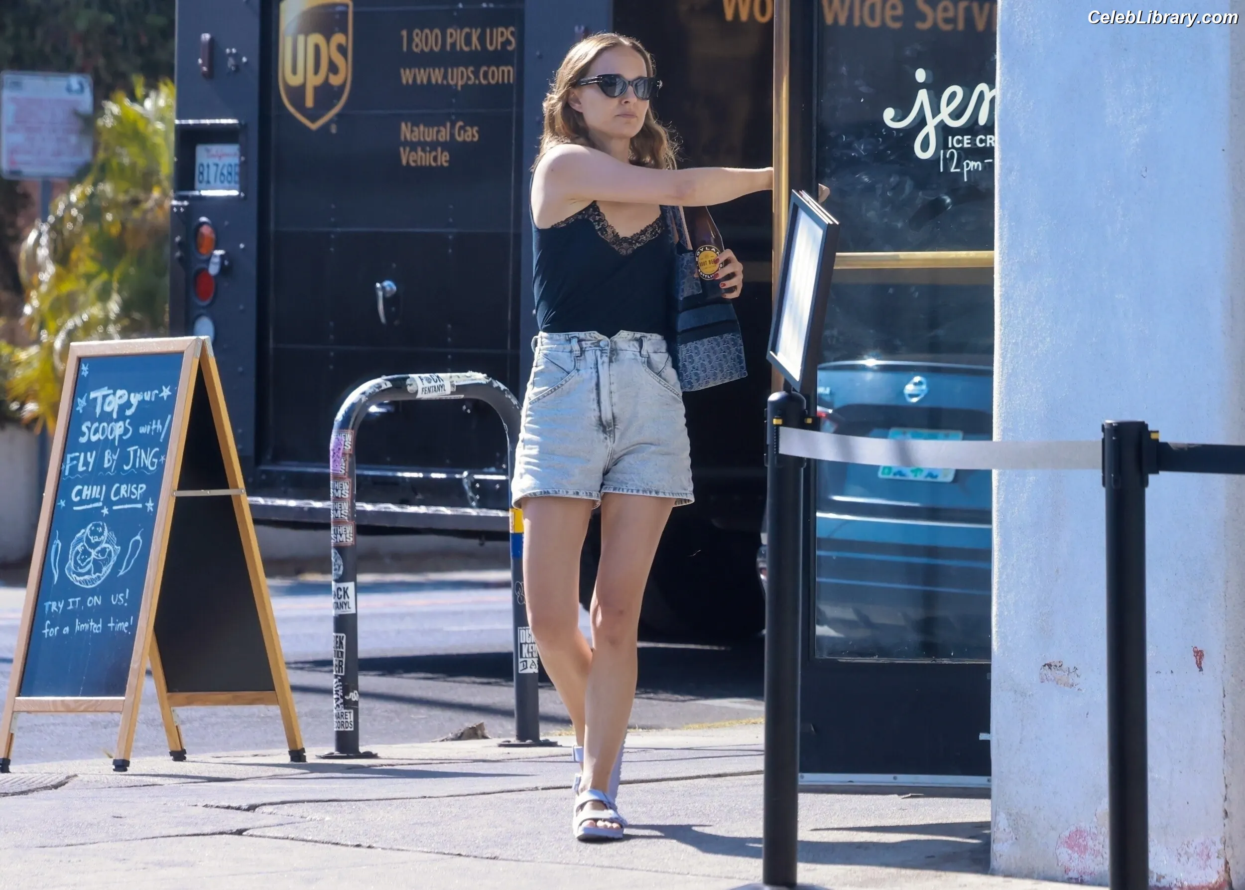 Natalie Portman photo 14 of 1531