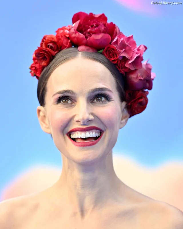 Natalie Portman photo 5 of 1527