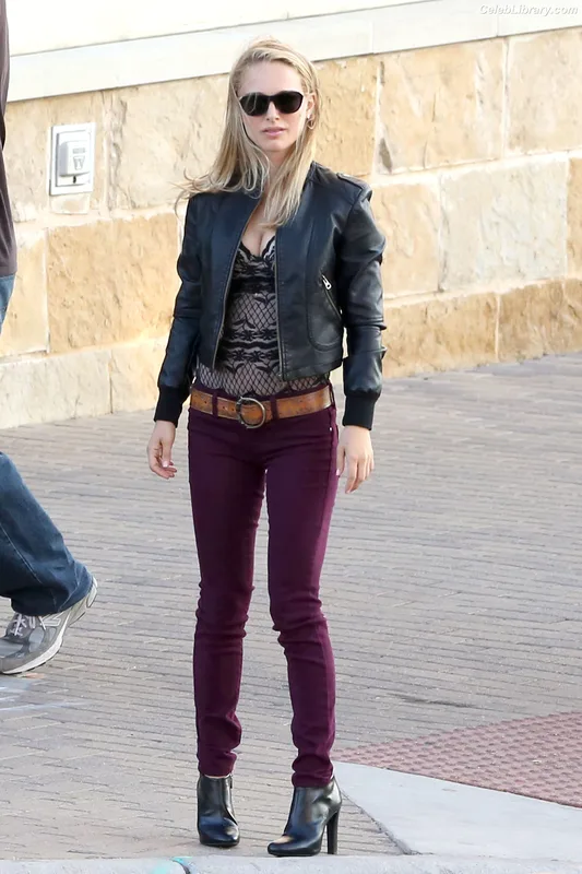 Natalie Portman photo 16 of 1527