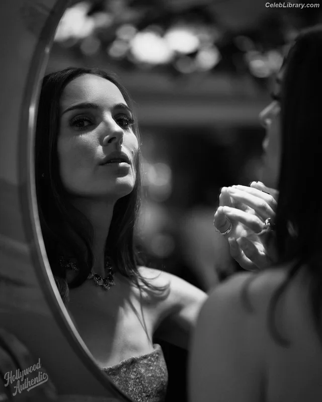 Natalie Portman photo 19 of 1527