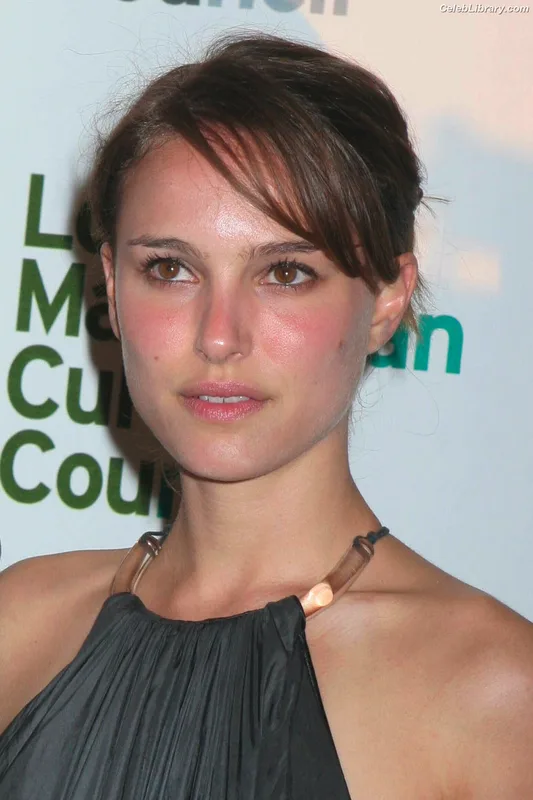 Natalie Portman photo 2 of 1527