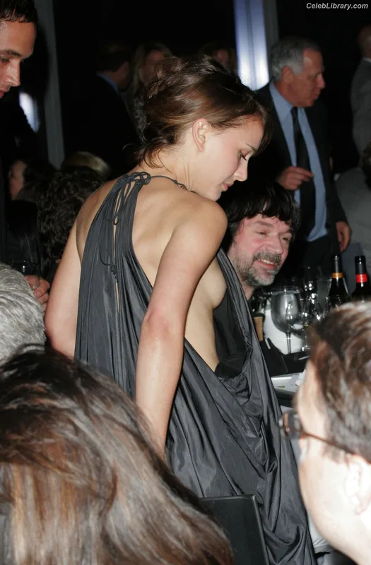 Natalie Portman photo 5 of 1527