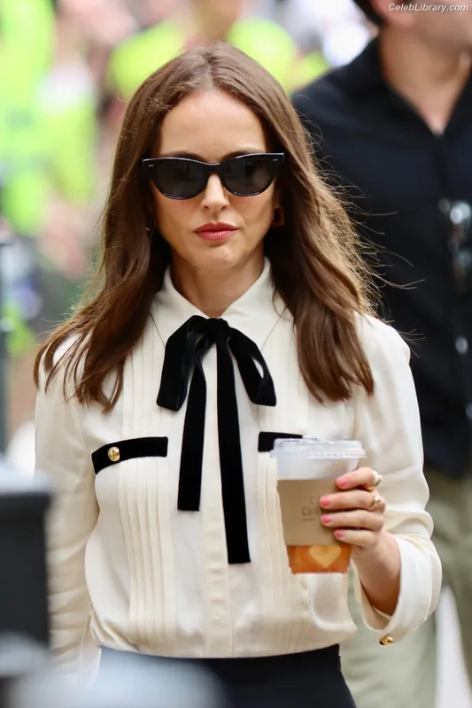 Natalie Portman photo 10 of 1527