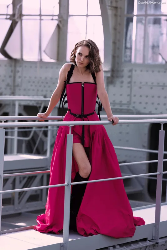 Natalie Portman photo 7 of 1527