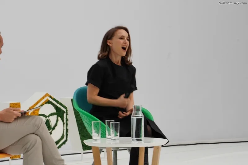 Natalie Portman photo 6 of 1527