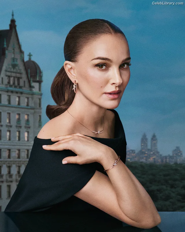 Natalie Portman photo 14 of 1527