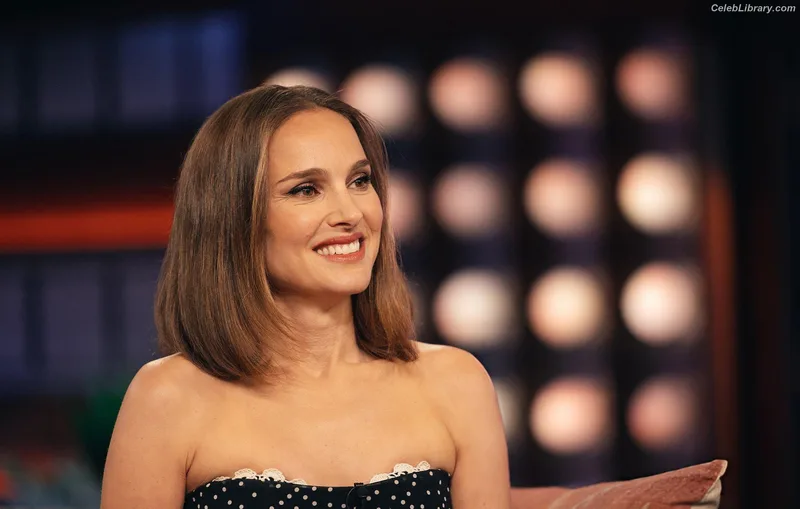 Natalie Portman photo 19 of 1527