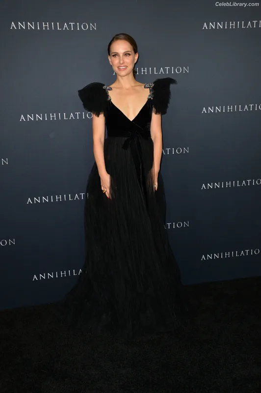 Natalie Portman photo 21 of 1527