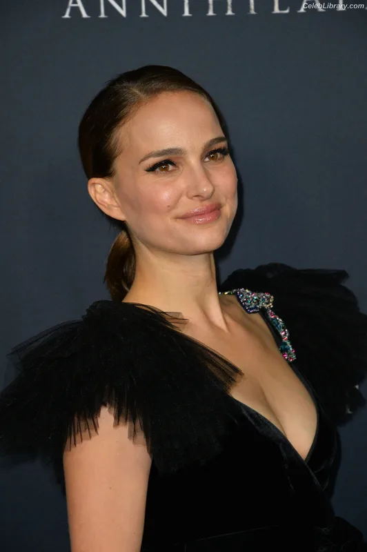 Natalie Portman photo 1 of 1527