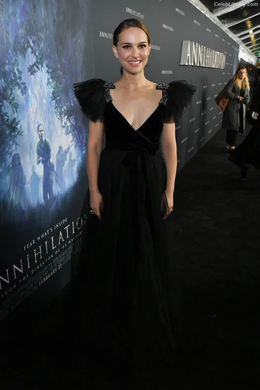 Natalie Portman photo 11 of 1527