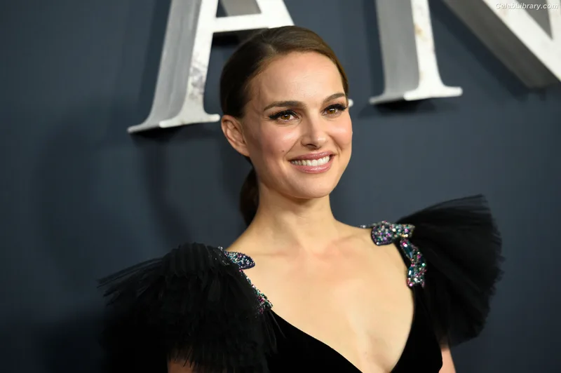 Natalie Portman photo 23 of 1527