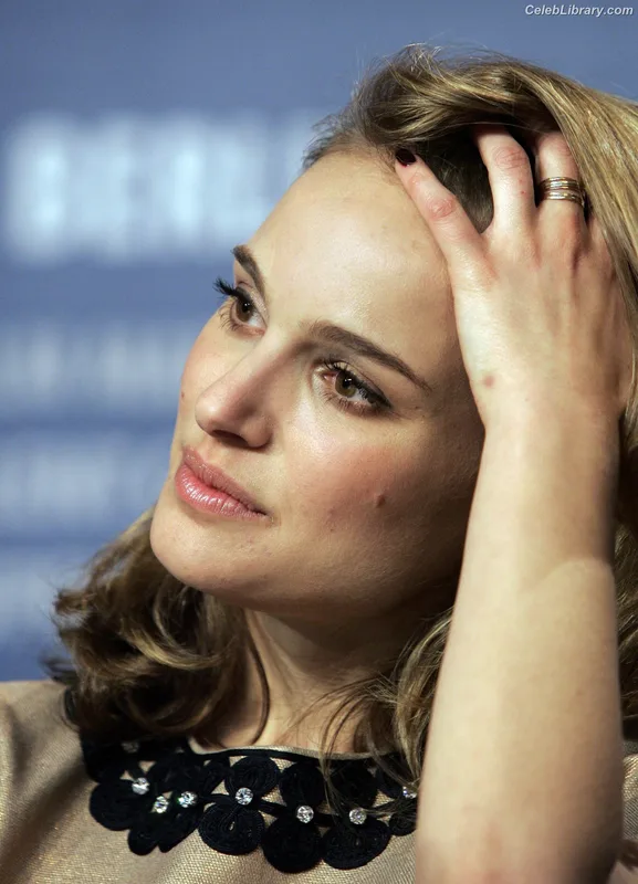 Natalie Portman photo 21 of 1527