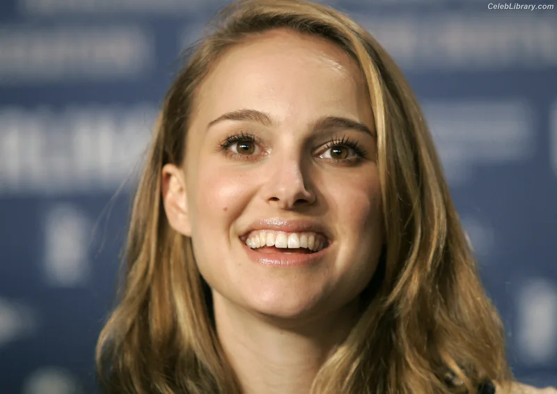 Natalie Portman photo 22 of 1527