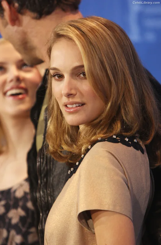 Natalie Portman photo 4 of 1527