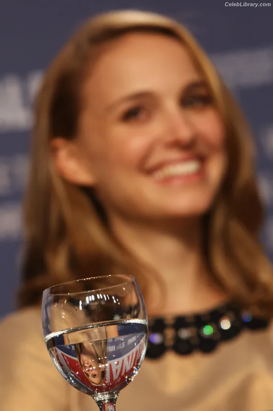 Natalie Portman photo 10 of 1527