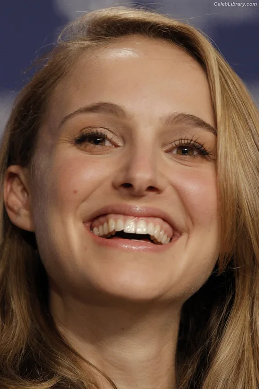 Natalie Portman photo 14 of 1527
