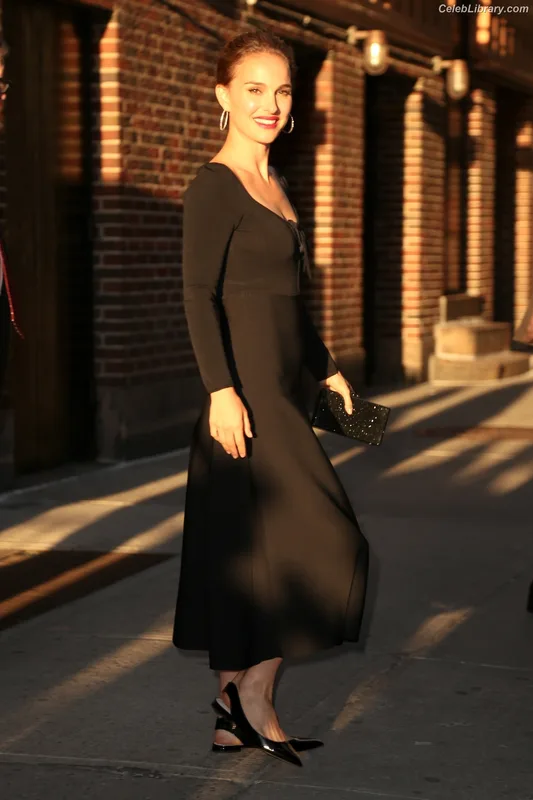 Natalie Portman photo 2 of 1527