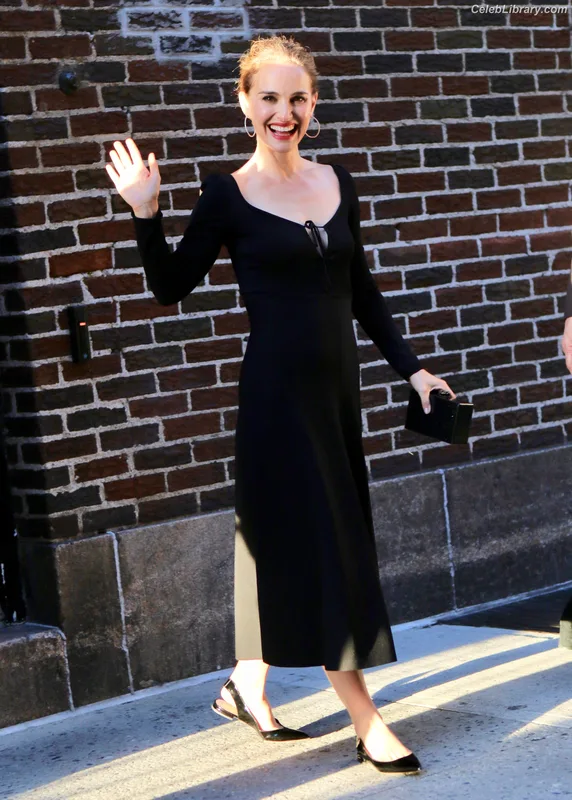 Natalie Portman photo 11 of 1527