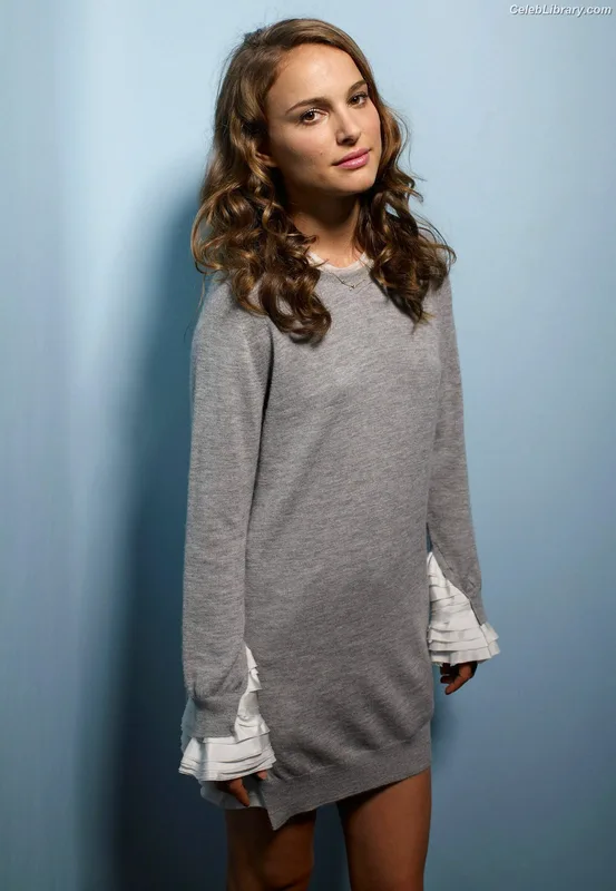 Natalie Portman photo 17 of 1527