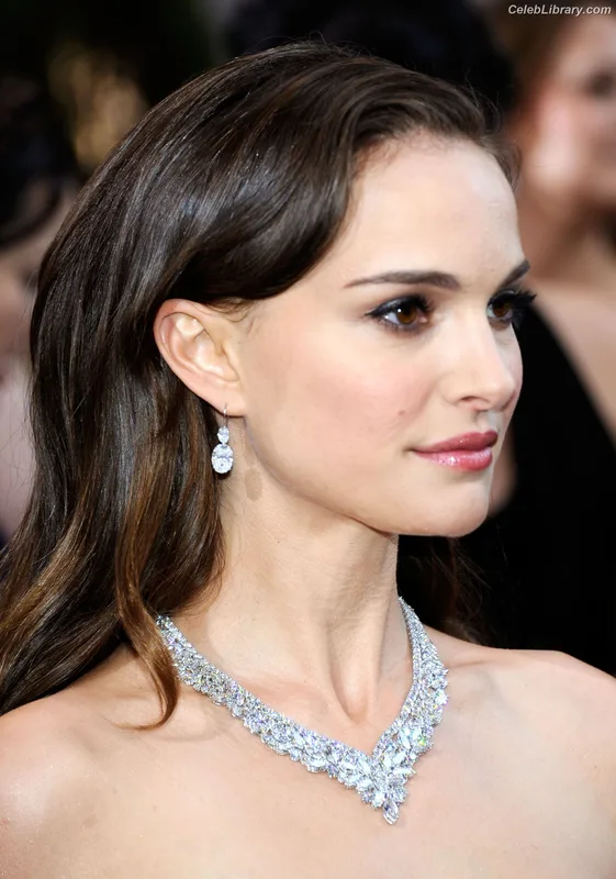Natalie Portman photo 5 of 1527