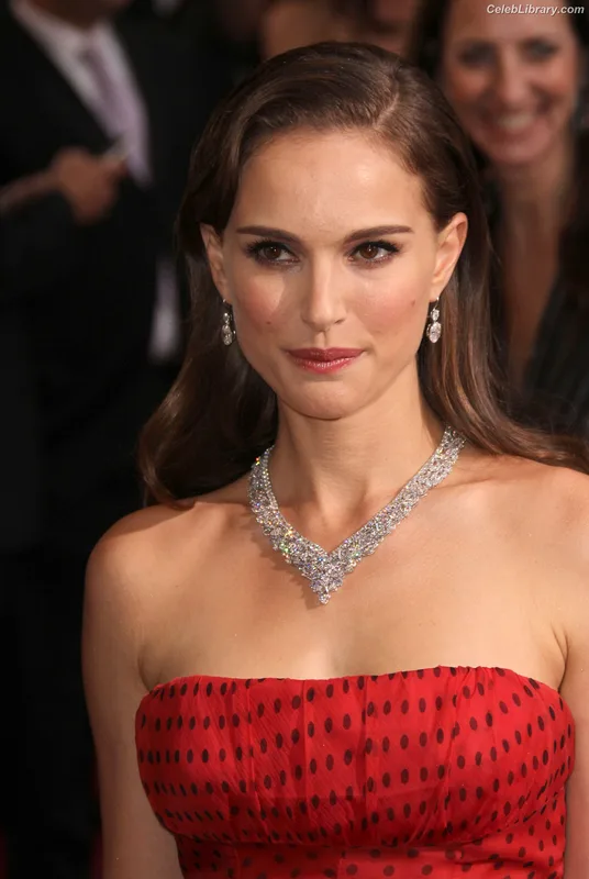Natalie Portman photo 14 of 1527