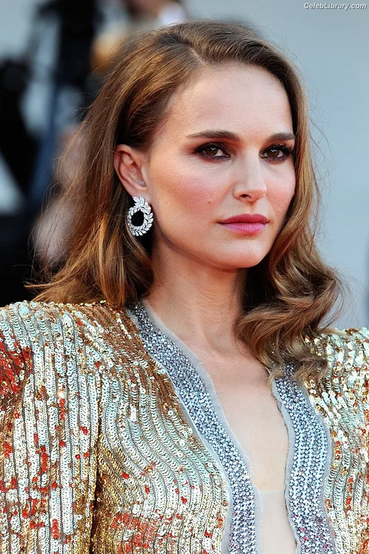 Natalie Portman photo 17 of 1527