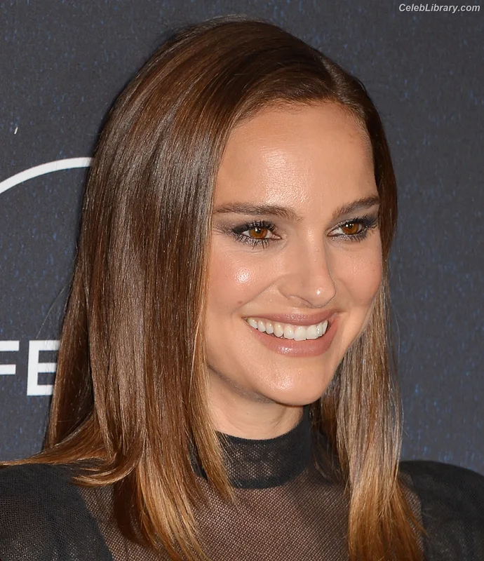 Natalie Portman photo 24 of 1527