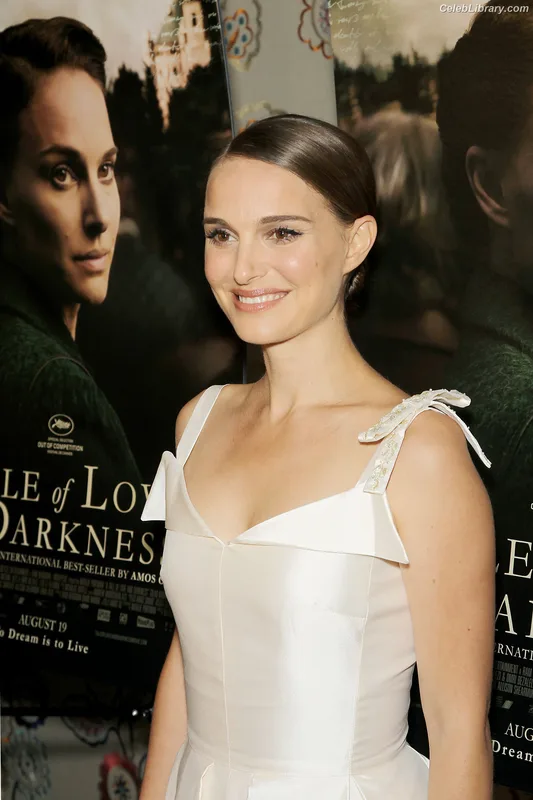 Natalie Portman photo 17 of 1527