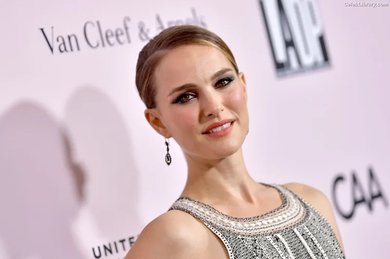 Natalie Portman photo 10 of 1527