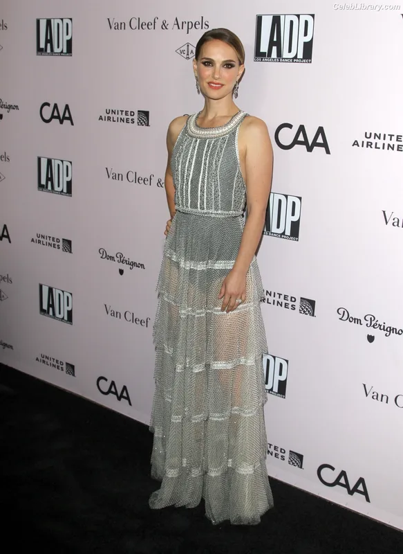 Natalie Portman photo 1 of 1527
