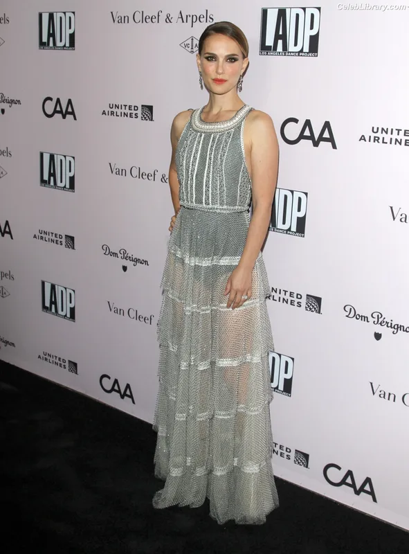 Natalie Portman photo 2 of 1527