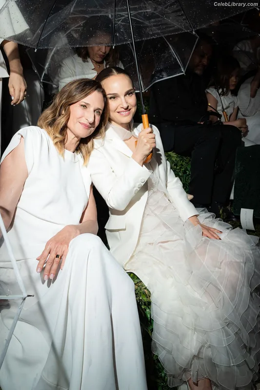 Natalie Portman photo 24 of 1527
