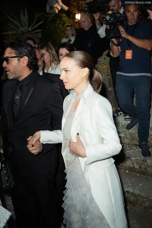 Natalie Portman photo 2 of 1527