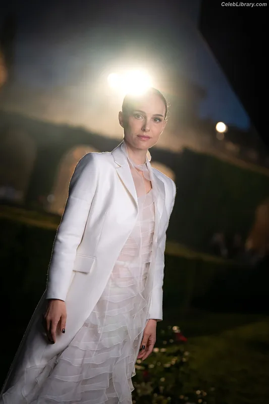 Natalie Portman photo 8 of 1527