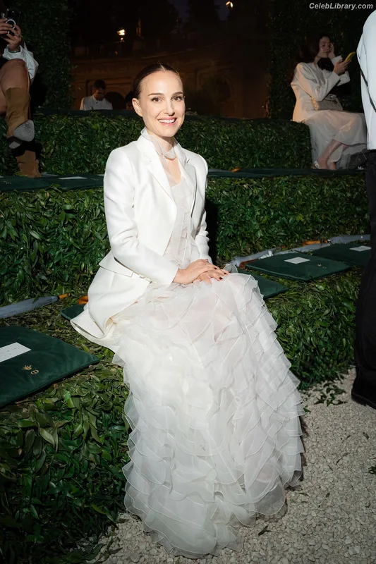 Natalie Portman photo 12 of 1527