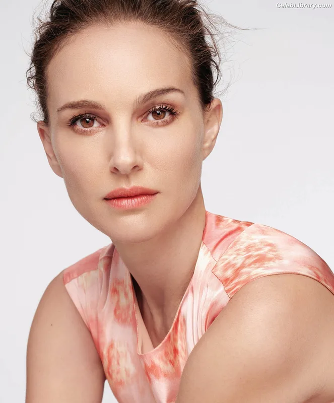 Natalie Portman photo 1 of 1527