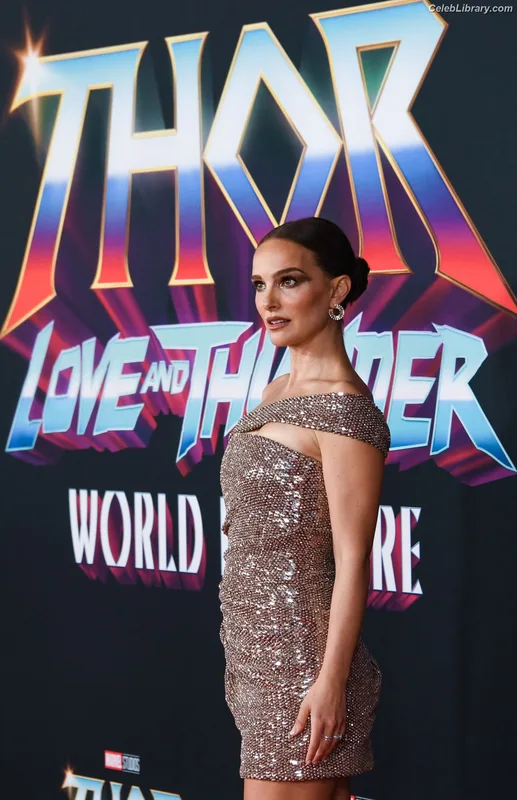 Natalie Portman photo 17 of 1527