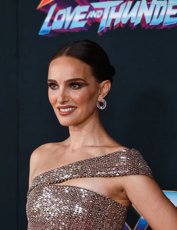 Natalie Portman photo 19 of 1527