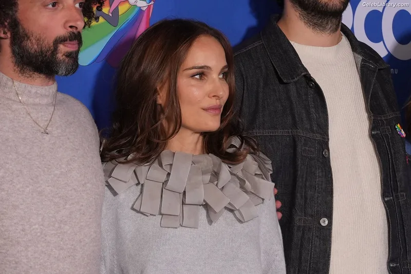 Natalie Portman photo 13 of 1527