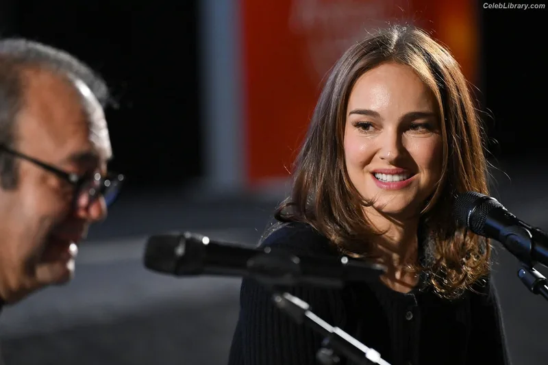 Natalie Portman photo 14 of 1527