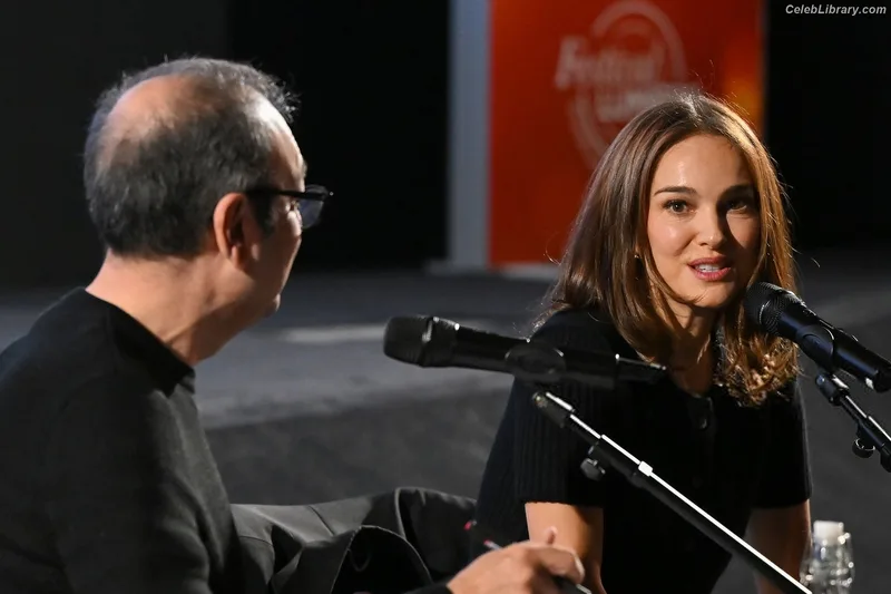 Natalie Portman photo 18 of 1527