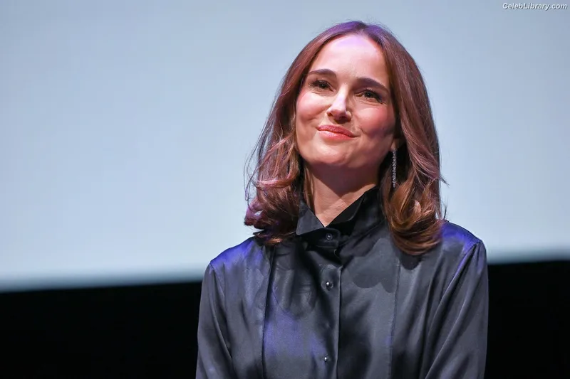 Natalie Portman photo 6 of 1527
