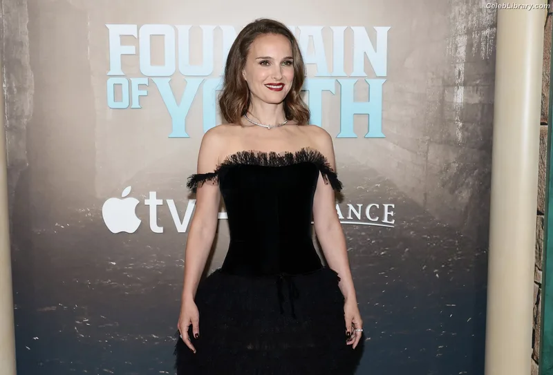 Natalie Portman photo 11 of 1527