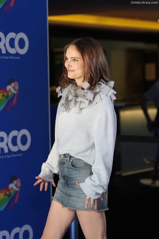 Natalie Portman photo 16 of 1527