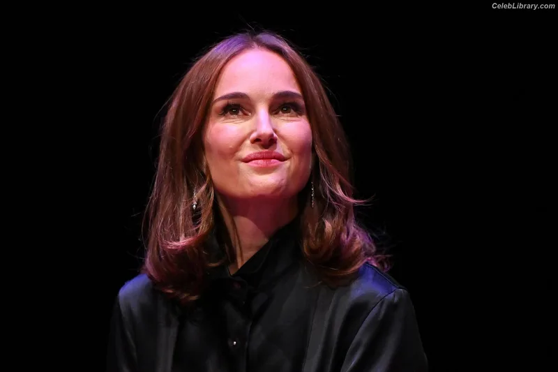 Natalie Portman photo 4 of 1527